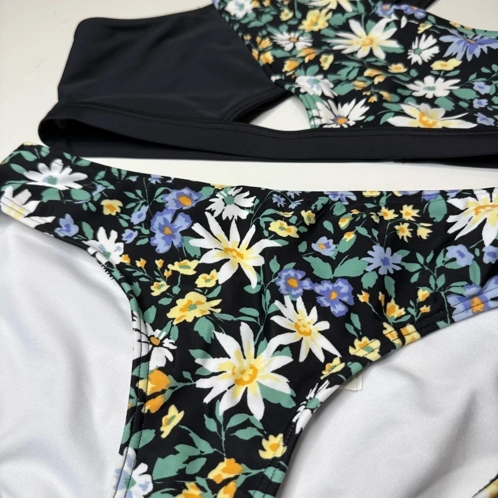 Abercrombie Kids Black and Floral 2 Piece Bikini Swim Set Size 15/16